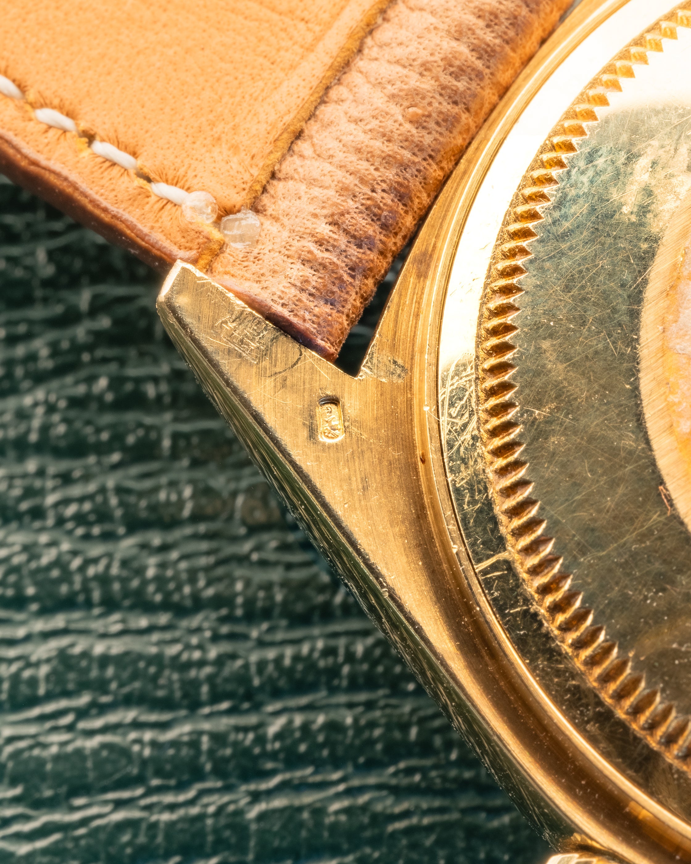 Day-Date 18038 Yellow Gold Silver Jubilee Dial Italian Day Wheel w/ pin buckle 36mm